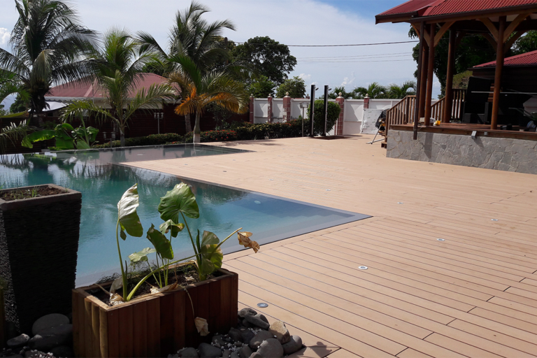 Terrasse ORION en bois composite